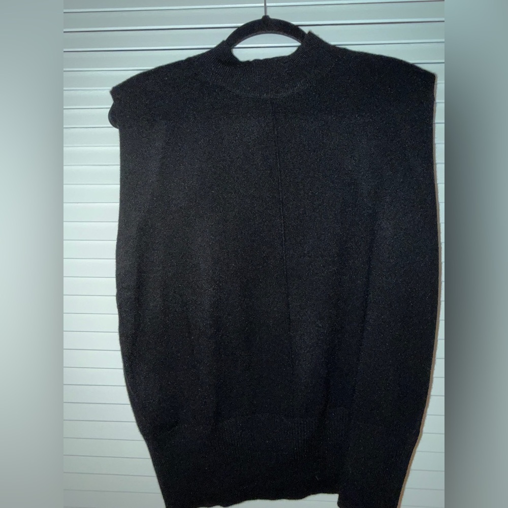 Elan Classic women’s  Black Sleeveless Sweater Vest